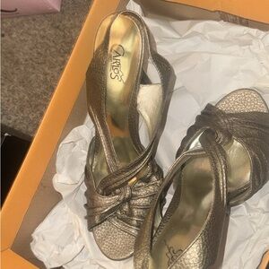 Jessica Simpson Metallic Gold Heels